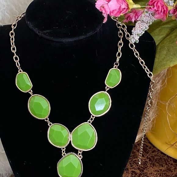 Jewelry Necklace and Earring Set Green Faux Gem Y Shaped Necklace Dangle Earring - Picture 9 of 15